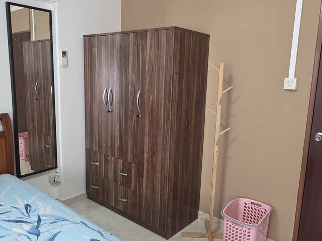 Fully Furnished Bishan Master Bedroom , Malaysian Lady only