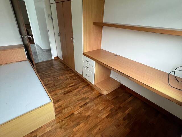 Fully furnished common room for rent (Super single bed)