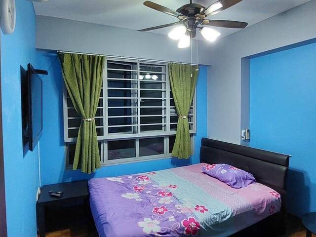 Common room at 273a punggol place for rent! Aircon wifi!