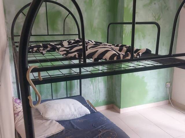 Common room at 299a compassvale street for rent! Wifi available!