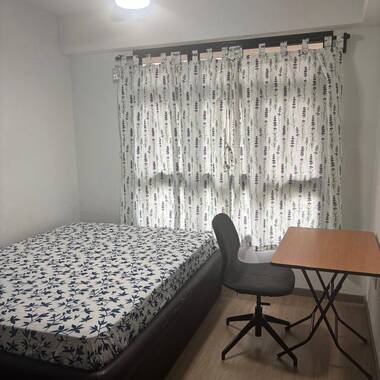 Master room or common room at 125a Tengah drive for rent! Aircon wifi!