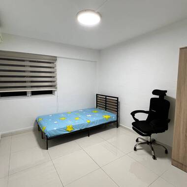 Toa Payoh Lor 8 HDB Common Room for Rent