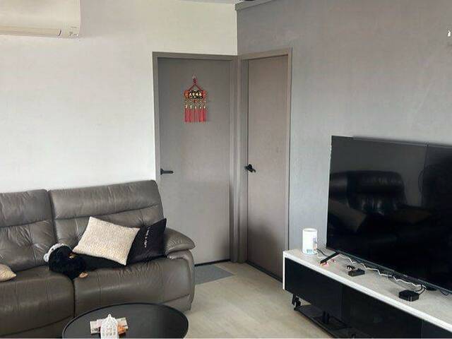Peaceful Common Room for Rent near Kembangan MRT – Ideal for eYoung Working Professional