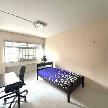 Common room for rent at blk 656 Jalan Tenaga. Near to Kaki Bukit MRT! no agent fee