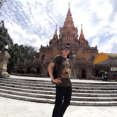 Yu Yan Jian is looking for a room in Rochor