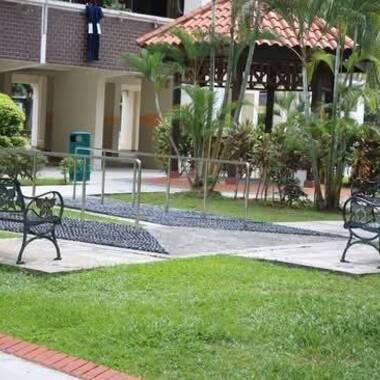 4R flat for rent at Blk 833 Yishun Street 81. Near to Khatib MRT! no agent fee