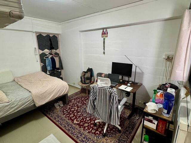 Master Bedroom near Downtown Core