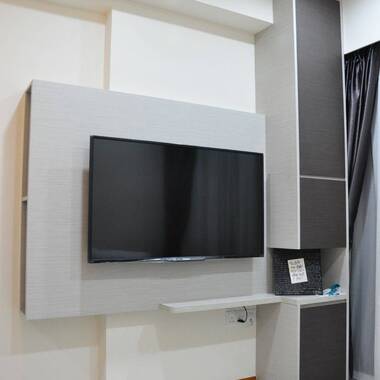 Studio Unit @ Forestville! NO AGENT FEE!