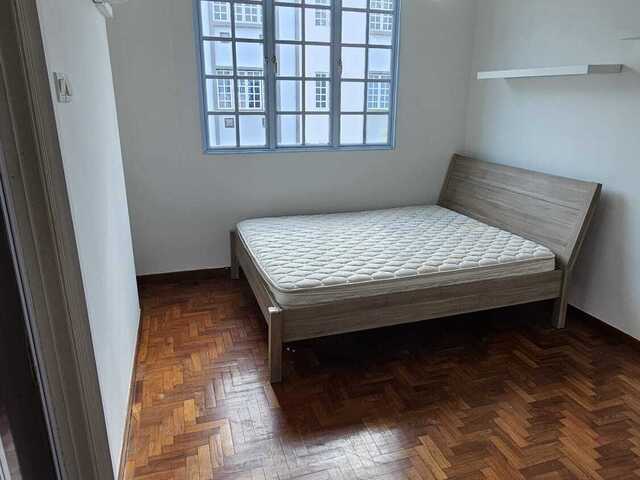 Master Room @ Paya Lebar MRT