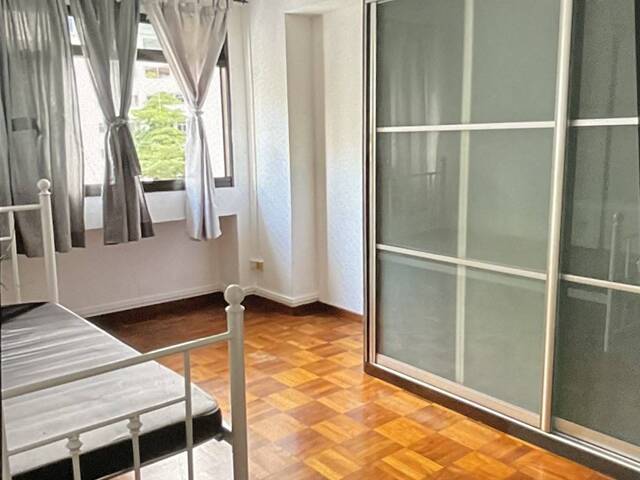Room in Woodlands