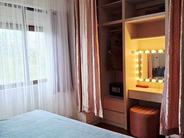 Rare 2 en-suite bedroom condo next to mrt station