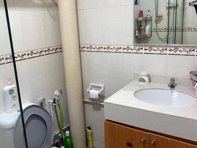 Room for share