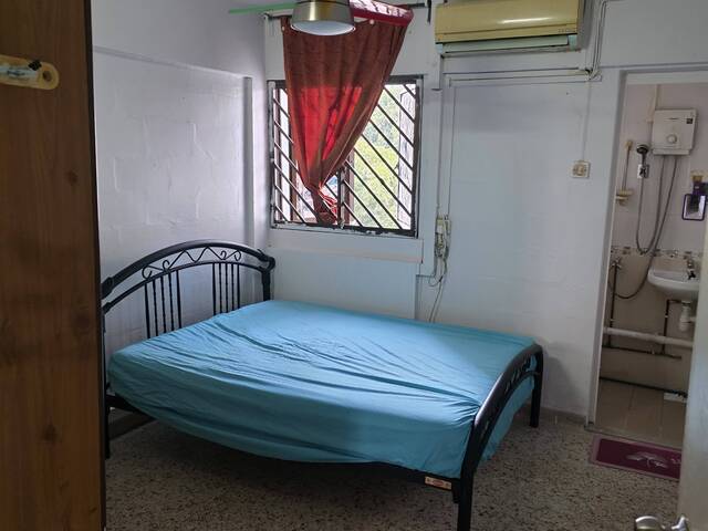master room for rent for two near clementi mrt