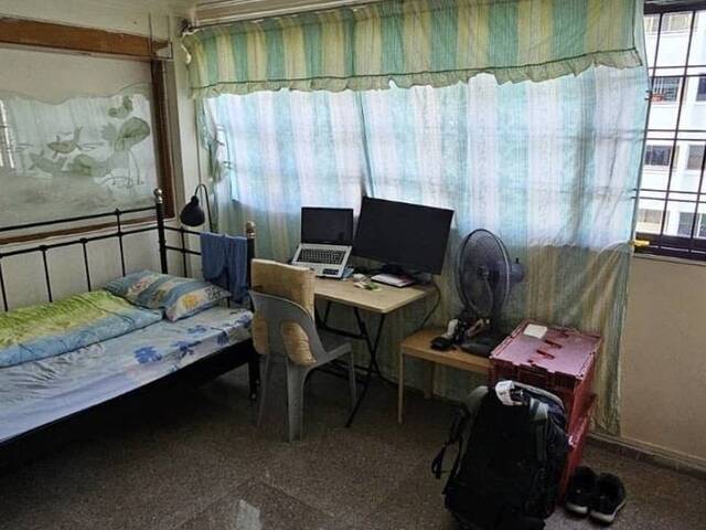 Common room at 257 Yishun ring road for rent! Wifi available!