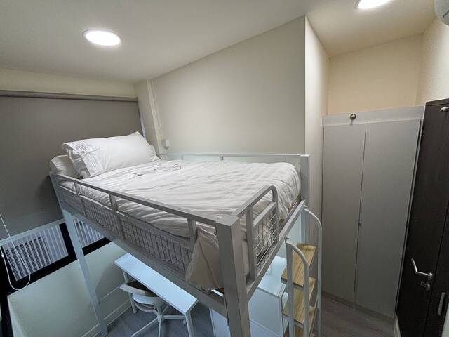 Garden View Room @ CBD fringe - SMU, Raffles & Farrer Park Hospitals, EW11, DT22, DT23, NE8 in 11min