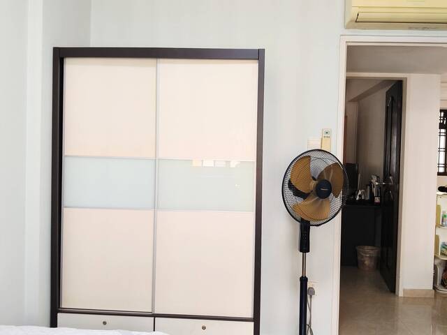 Room for rent near Boon Lay MRT/Jurong Point Shopping Mall
