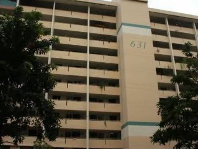 Common Room for rent at Blk 631 Ang Mo Kio Avenue 4. (Male Only) NO AGENT FEE