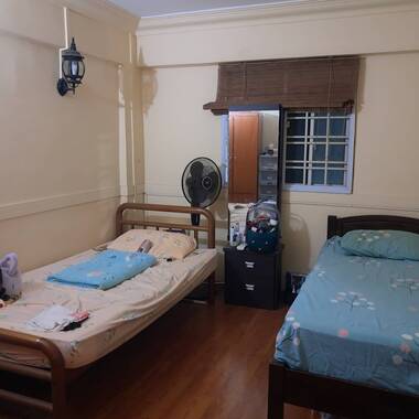 1 female roommate- 506 Ang Mo Kio Ave 8