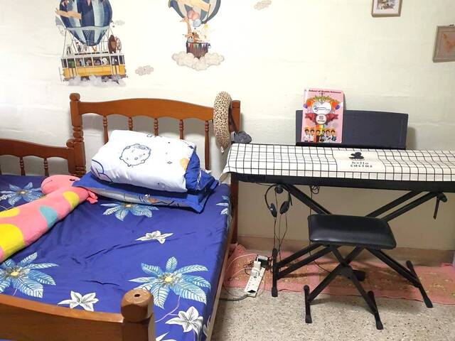 Common. Room for rent at Blk 49 Whampoa South, (Female Only) no agent fee