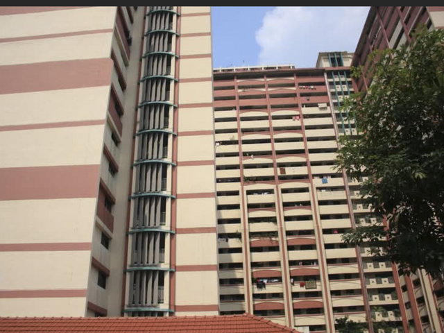 Looking for a Chinese Malaysian MALE to share a common room w/ a male Malaysian.