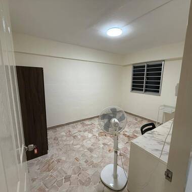 Jurong east blk233 common room for rental