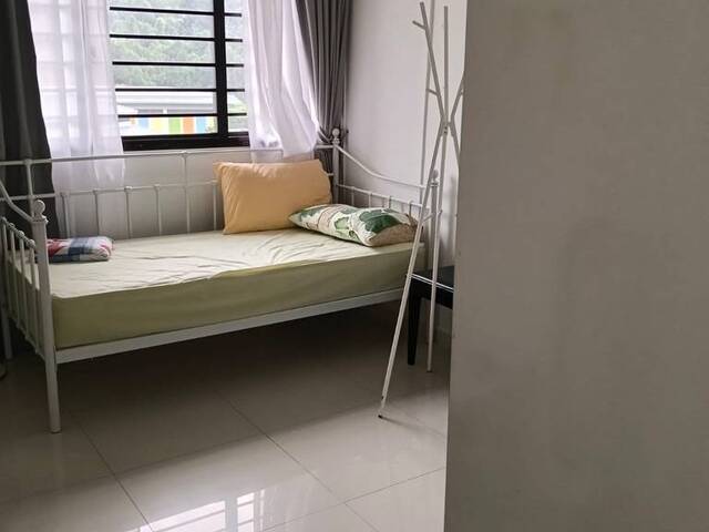 Quiet, responsible landlord near mrt, move-in ready, Telok Blangah MRT
