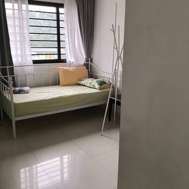 Quiet, responsible landlord near mrt, move-in ready, Telok Blangah MRT