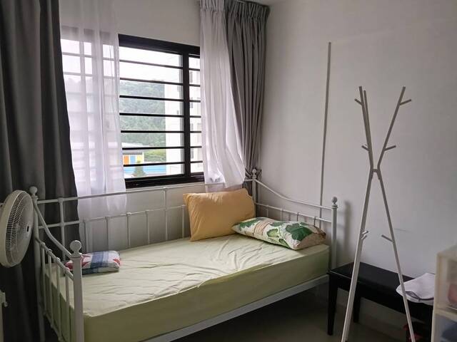 Quiet, responsible landlord near mrt, move-in ready, Telok Blangah MRT