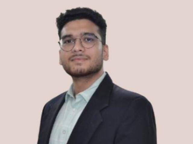 Hritik Kumar Agarwal is looking for a room in Clementi