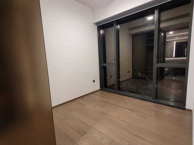 2 bedroom near Holland V