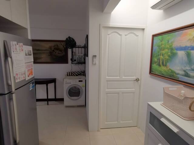 Room for rent / ORCHARD / SOMERSET / Common room / 1pax stay / Available June 12
