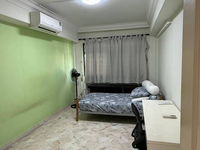 Single room for rental