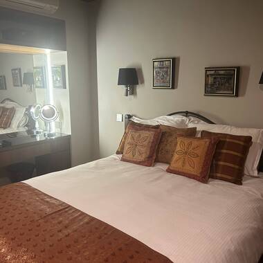 Private Luxury Room