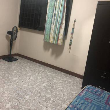 * Furnished air con common room ** Simple, well kept *** Corner Unit