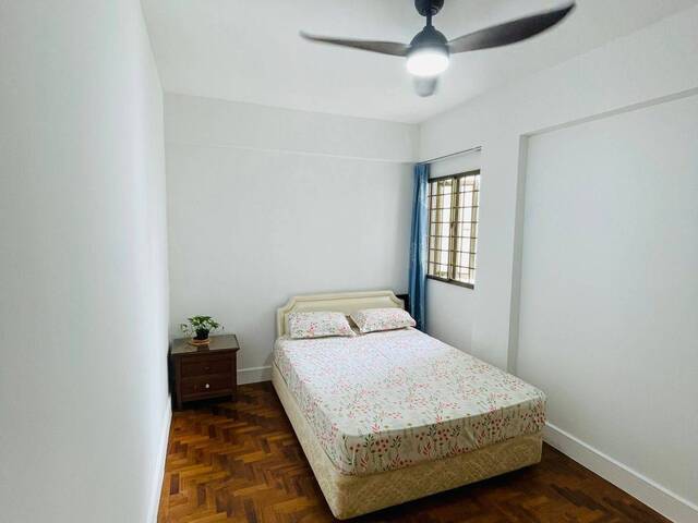 common room for rent in condo