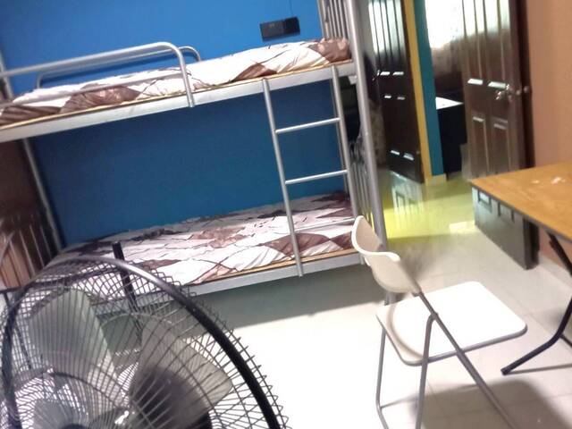 Master Room for rent at Blk 420 Bukit Batok West Avenue 2. Female environment! no agent fee