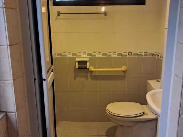 1 female roommate- 506 Ang Mo Kio Ave 8