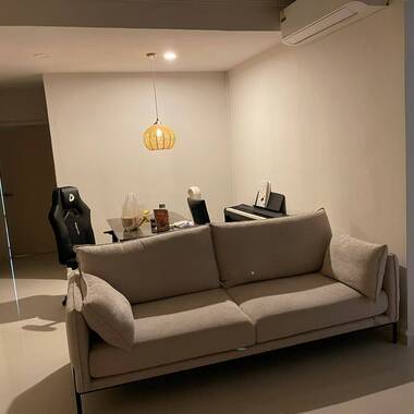Room for rent in prime Orchard area