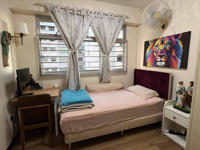 Room in MacPherson