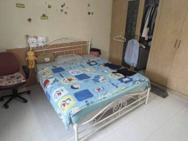 Master room at 212 bishan street 23 for rent! Aircon wifi!