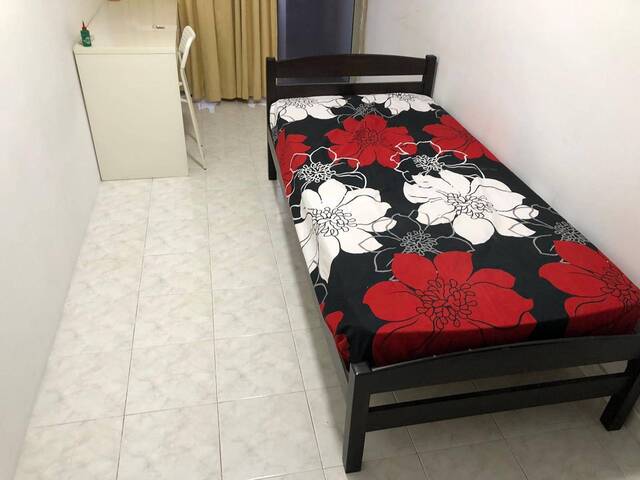 Room for rent / Toa Payoh, Novena / Common room / 1pax stay / Available June 3