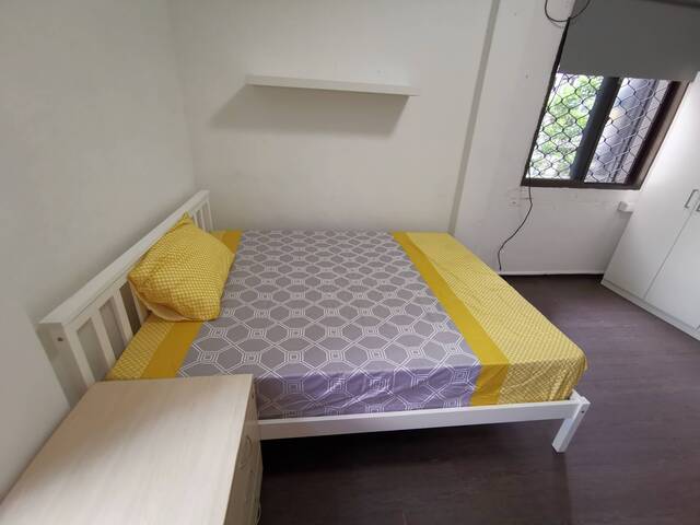 Room for rent / East Coast / Katong/ Common room / 1-2 pax stay / Available July 9