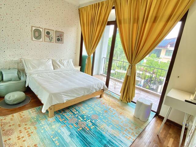 $2000 | No Agent Fee | Charming Balcony | SMART Home Studio | Smart Washer/Dryer/TV | Private Bathro