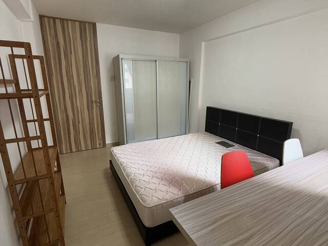 Cozy Master Bedroom for Rent | Clementi
