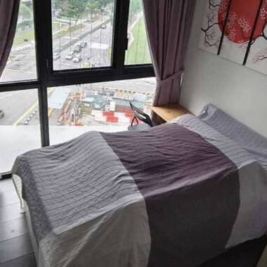 Common room at River Isles for rent! Aircon wifi!