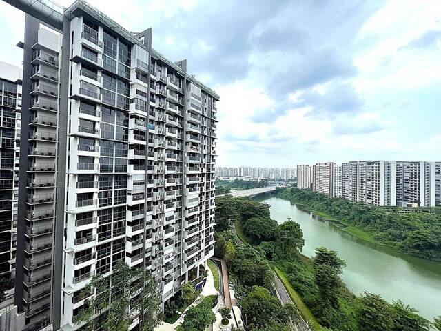 Spacious Condo for Rent – Near LRT (Postal Code 797460) - No agency fees