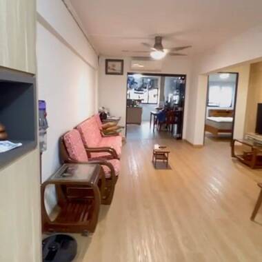 Master room @ 64 Telok Blangah Drive - $1200 for 1 lady (aircon wifi)