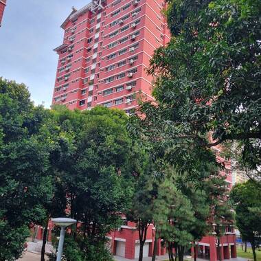 City Budget Rental Redhill MRT , Share Common Room wih AC for Working Female