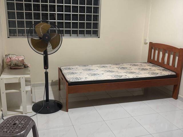 Blk 405 Woodlands St41 Room for rent
