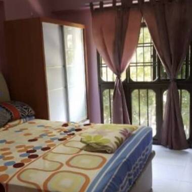 Common room at 521 woodlands drive 14 for rent! Aircon wifi!